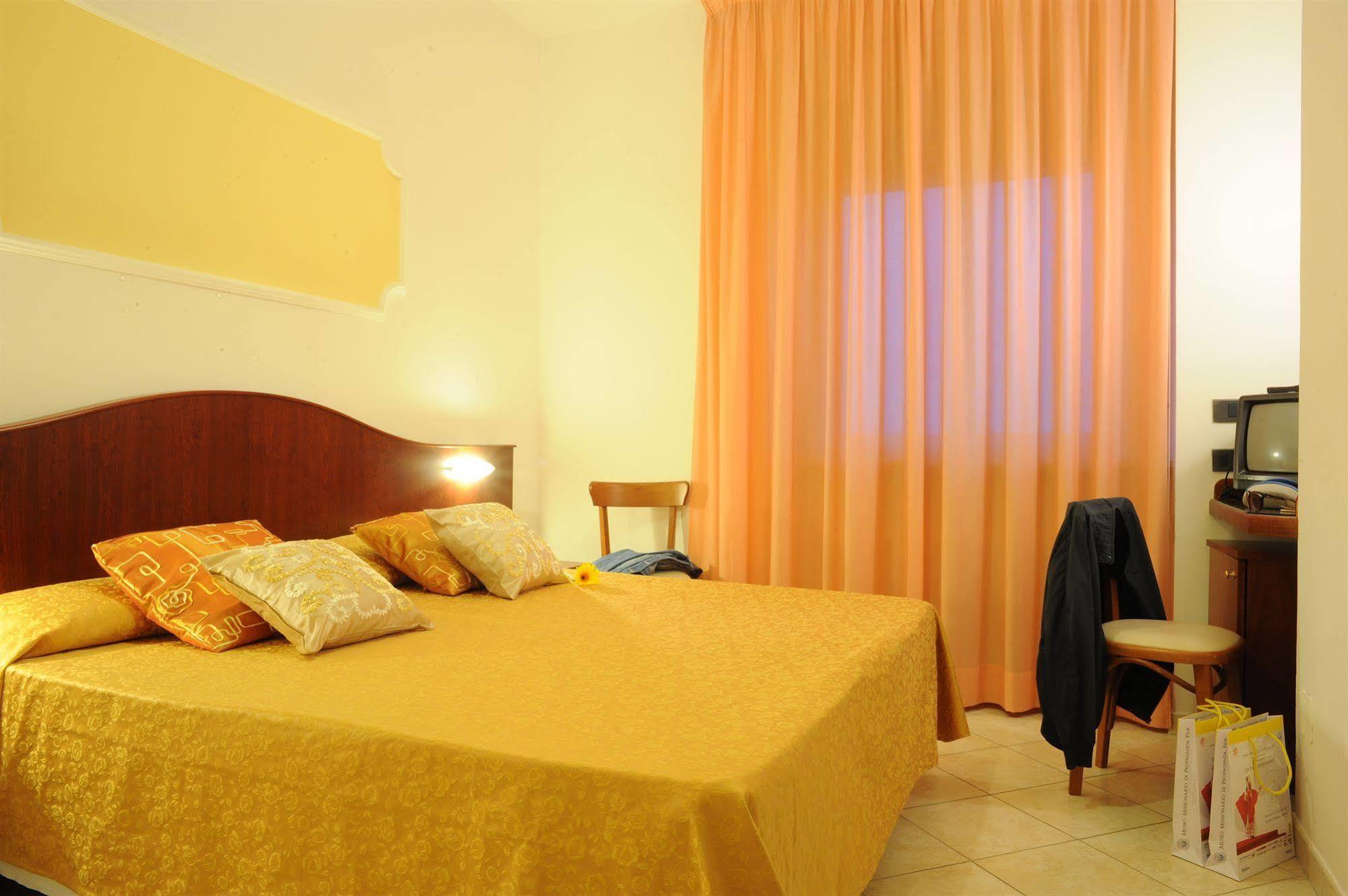 Grifone Hotel Perugia Kültér fotó