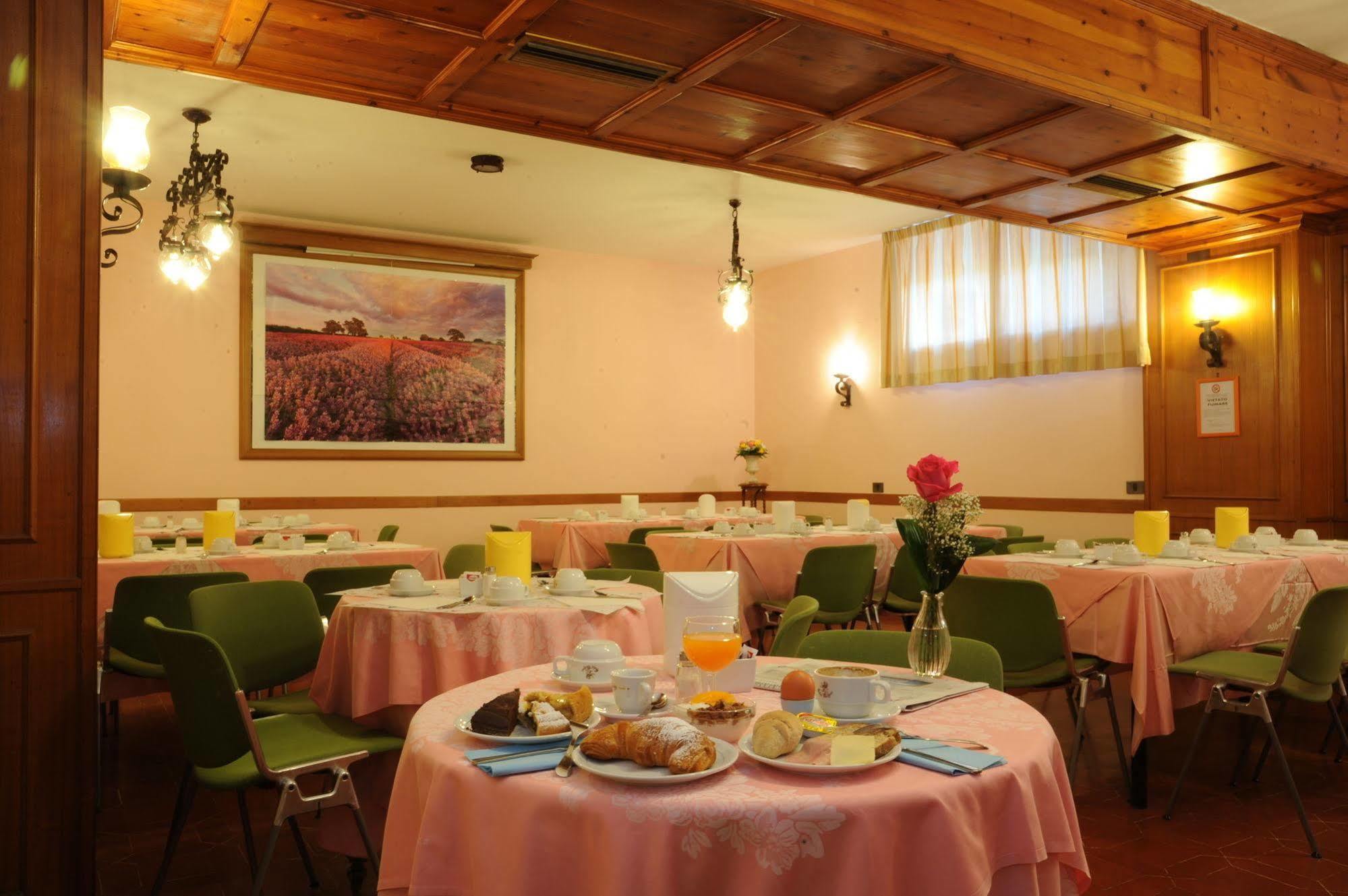 Grifone Hotel Perugia Kültér fotó